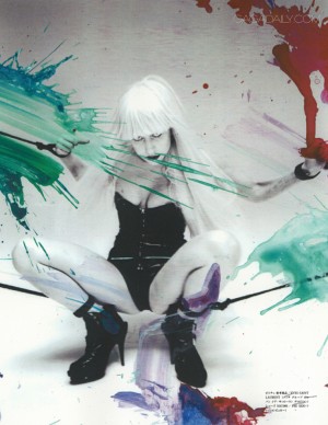 Lady Gaga topless pour Vogue Japon