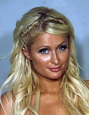 Paris Hilton arrêtée pour possession de Cocaïne