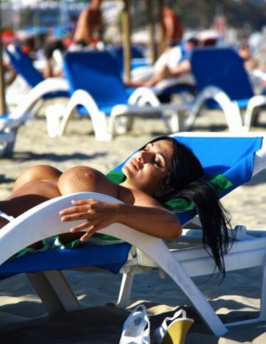 Marika Fruscio seins nus