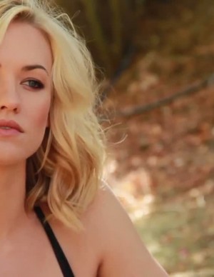 photos Yvonne Strahovski