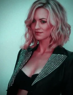 photos Yvonne Strahovski