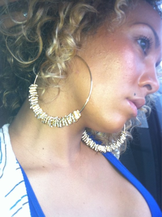 Kimbella aussi pulpeuse et provocatrice que jamais