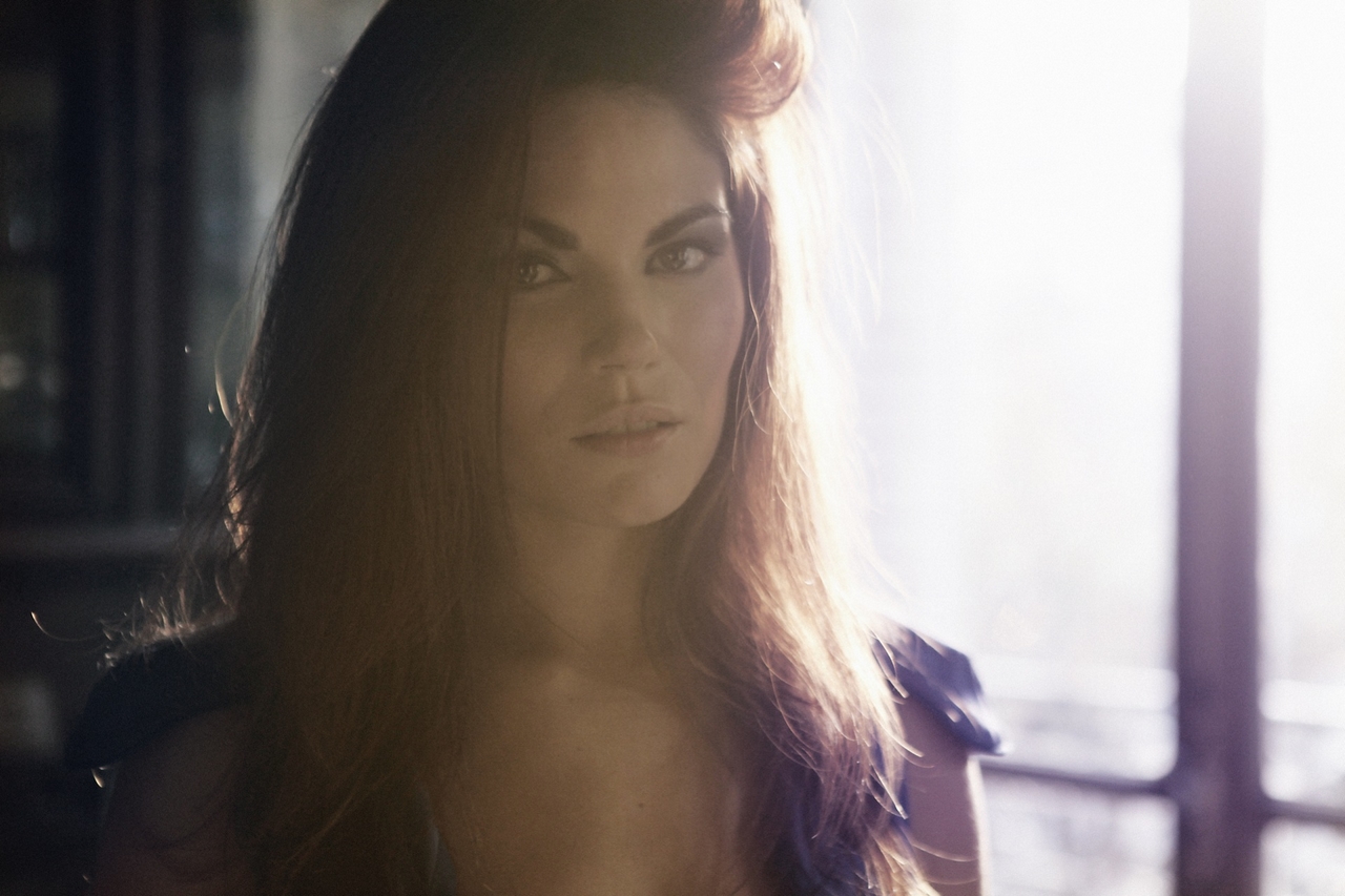 Elisabet Garcia en tenue d’Adam et Eve