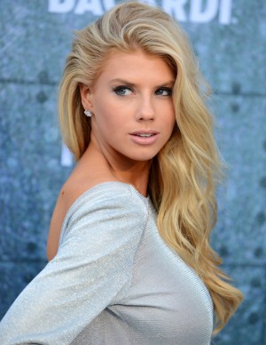 photos Charlotte McKinney