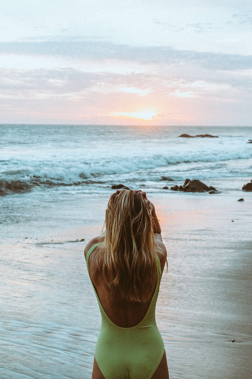 Lia Marie Johnson Dans Un Maillot De Bain 2 Mars 2016 