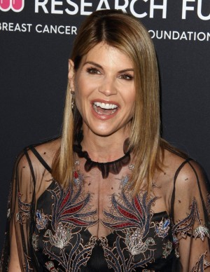 photos Lori Loughlin