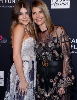 photos Lori Loughlin