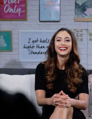 photos Lindsey Morgan