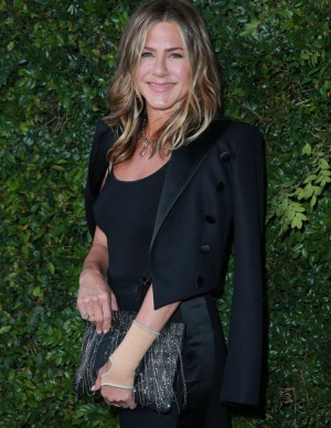 Jennifer Aniston au diner CHANEL célébrant 'Our Majestic Oceans' à Malibu