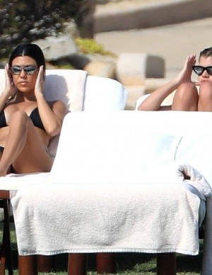 photos Kourtney Kardashian