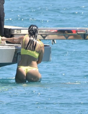 photos Kourtney Kardashian