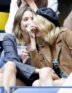 photos Ashley Benson