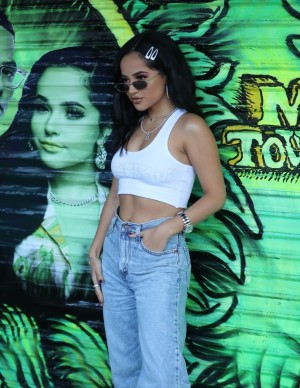 photos Becky G