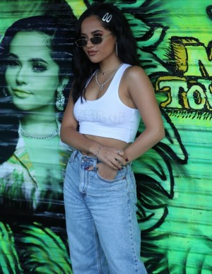 photos Becky G