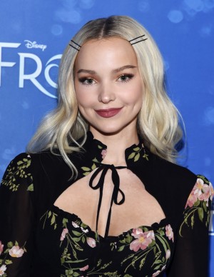 Dove Cameron à Hollywood pour la première de La Reine des neiges 2