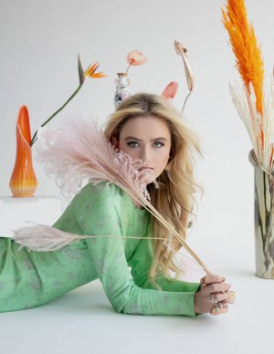 photos Kathryn Newton