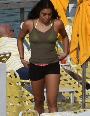 photos Lourdes Leon