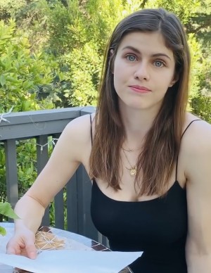 photos Alexandra Daddario