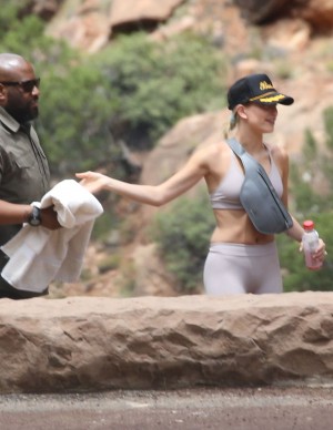 photos Hailey Bieber