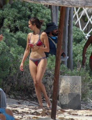 photos Nina Dobrev