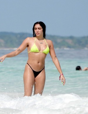 photos Lourdes Leon