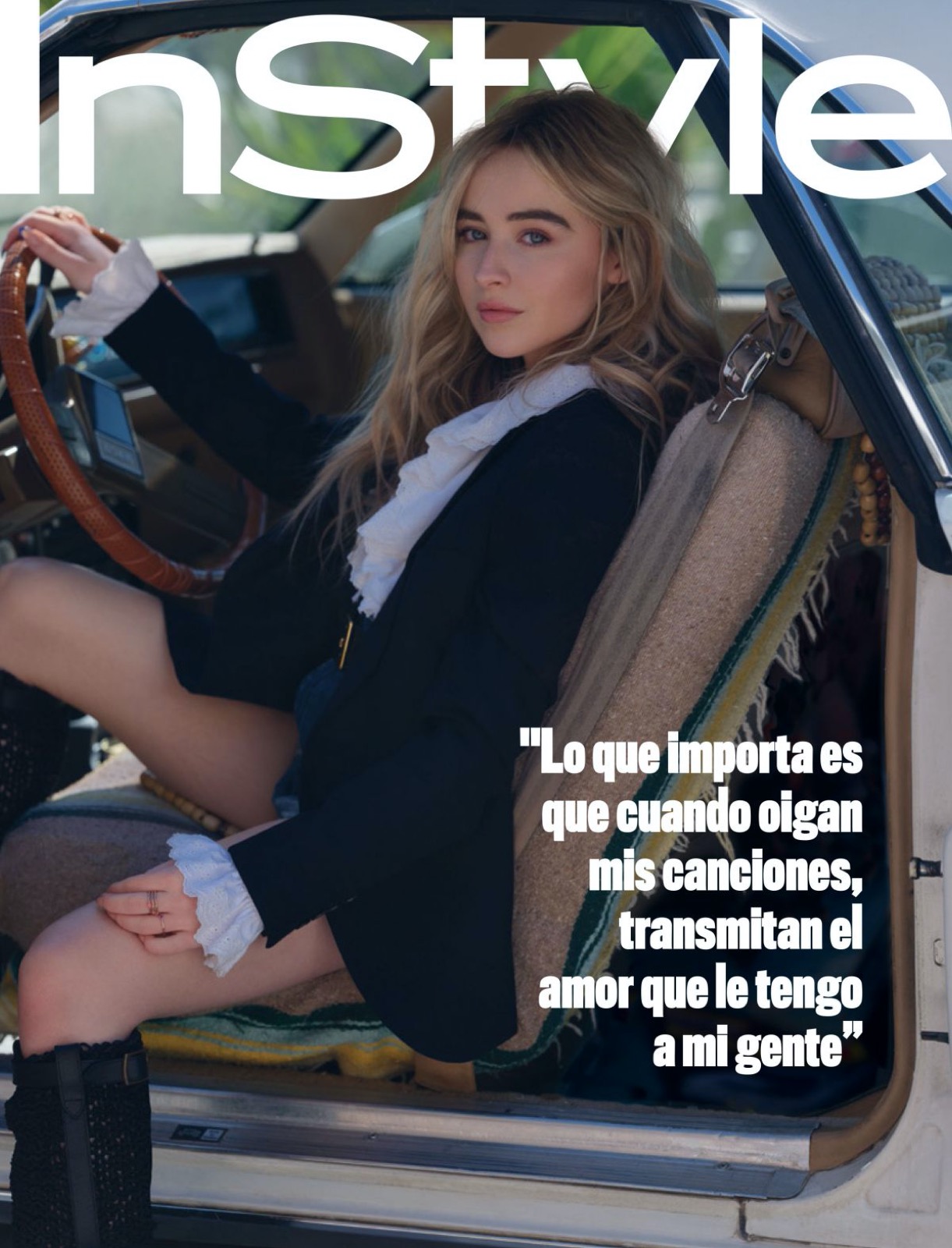 Sabrina Carpenter dans InStyle Magazine