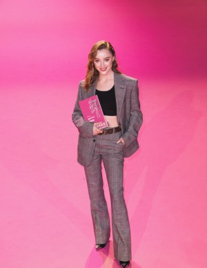 photos Phoebe Dynevor