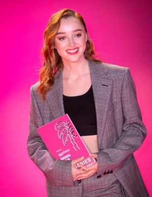 photos Phoebe Dynevor