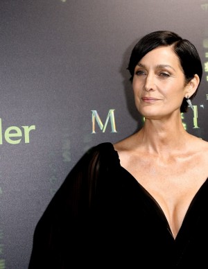 photos Carrie Anne Moss