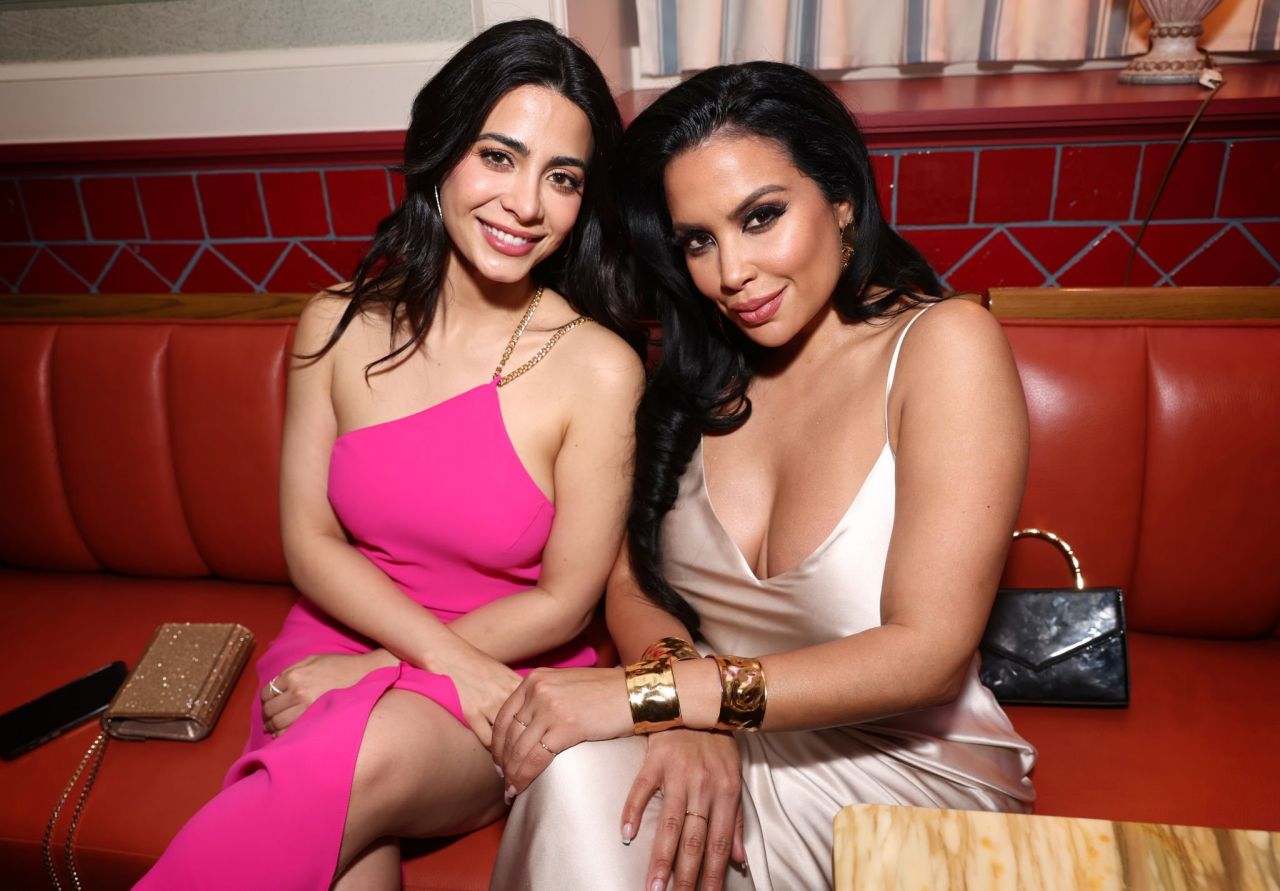 Emeraude Toubia à la soirée Vanity Fair & Lancôme