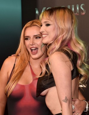 photos Bella Thorne