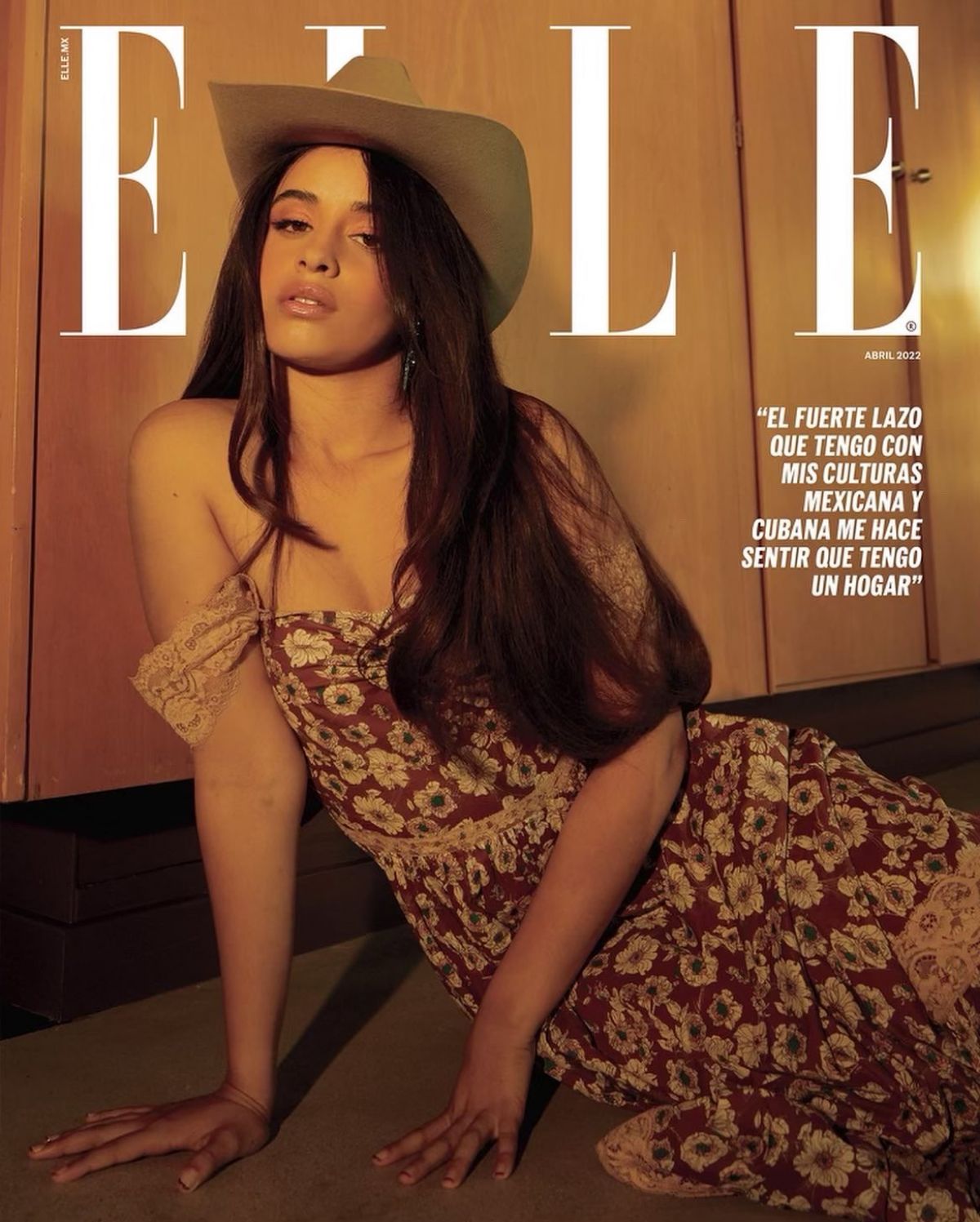 Camila Cabello dans Elle Magazine
