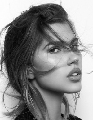 photos Kara del Toro