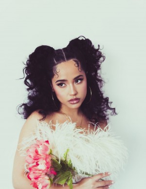 photos Becky G