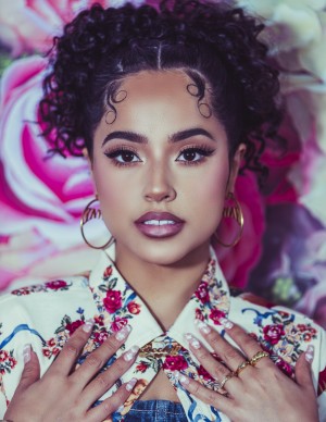 photos Becky G