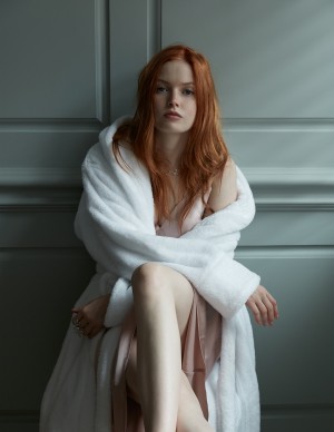 photos Ellie Bamber