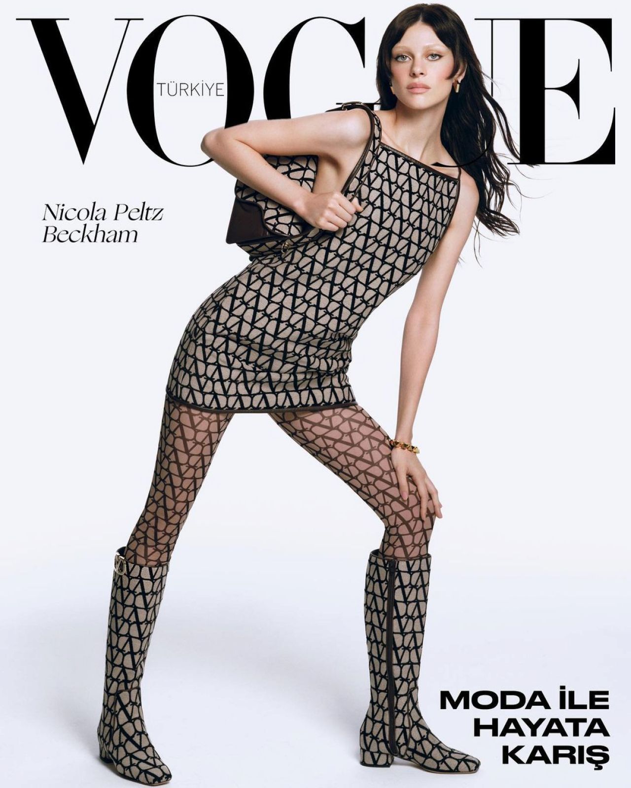 Nicola Peltz dans Vogue magazine (Turquie)