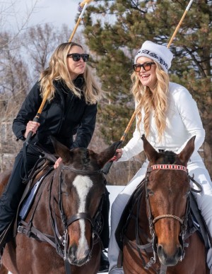 Kate Hudson et Sara Foster à Aspen