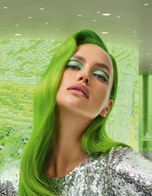 Irina Shayk dans Vogue magazine (Russie)