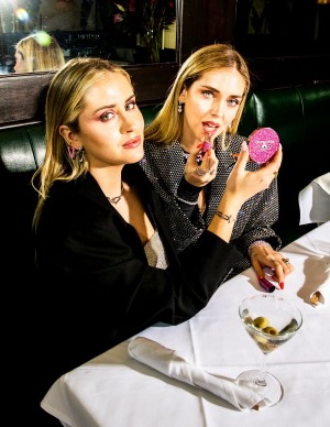 Chiara Ferragni et Valentina Ferragni pour le The New York Times
