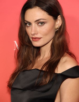 photos Phoebe Tonkin