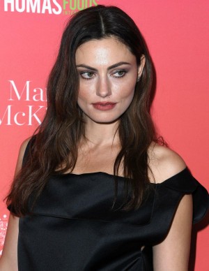 photos Phoebe Tonkin