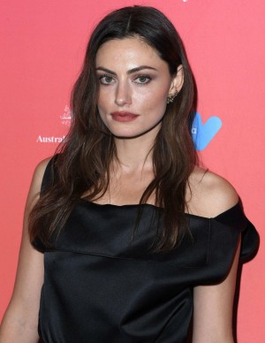 photos Phoebe Tonkin