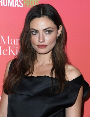 photos Phoebe Tonkin