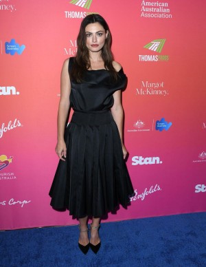 photos Phoebe Tonkin