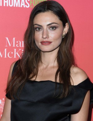 photos Phoebe Tonkin