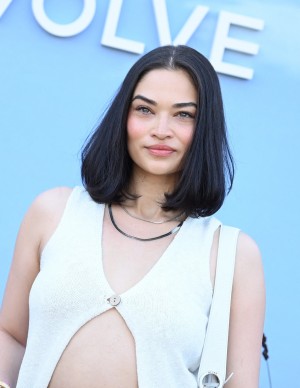 Shanina Shaik à la soirée Revolve au Coachella 2023 Music Festival en Indio