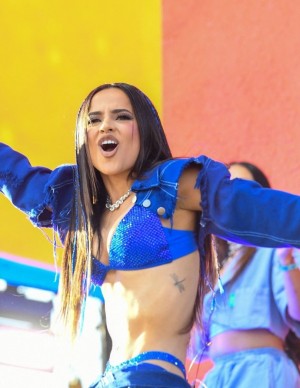 photos Becky G