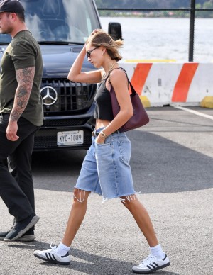 photos Hailey Baldwin