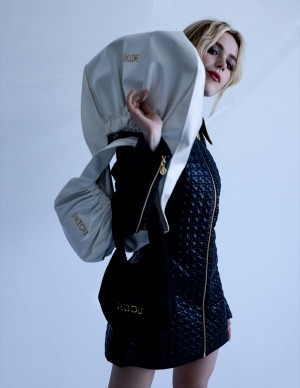 photos Kiernan Shipka